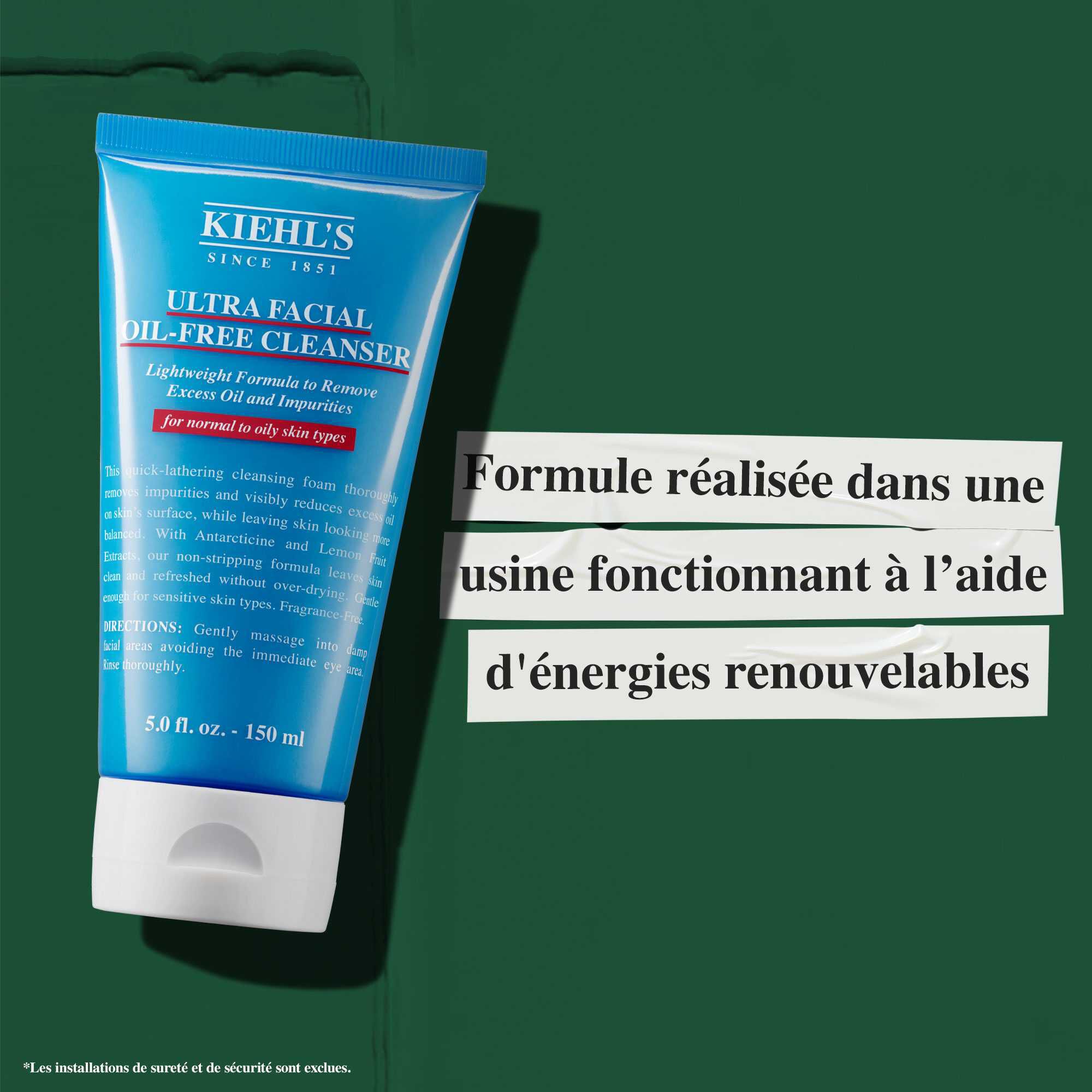 Un tube de Ultra Facial Oil-Free Cleanser avec le texte « Formule fabriquee dans une usine utilisant de l'energie renouvelable. »