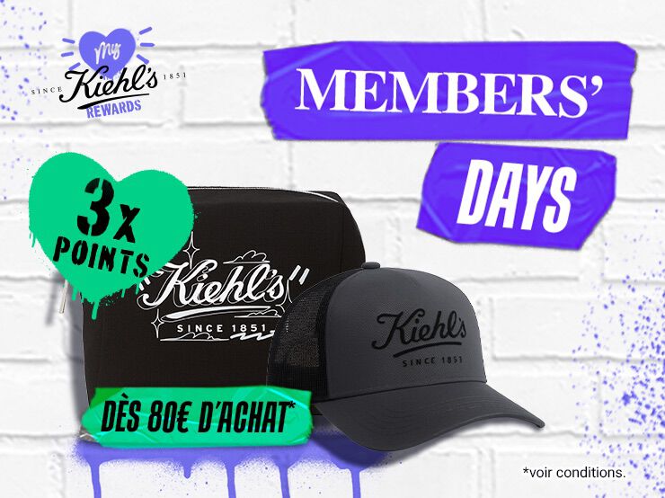 une casquette et une trousse offerts sur un fond blanc en brique
